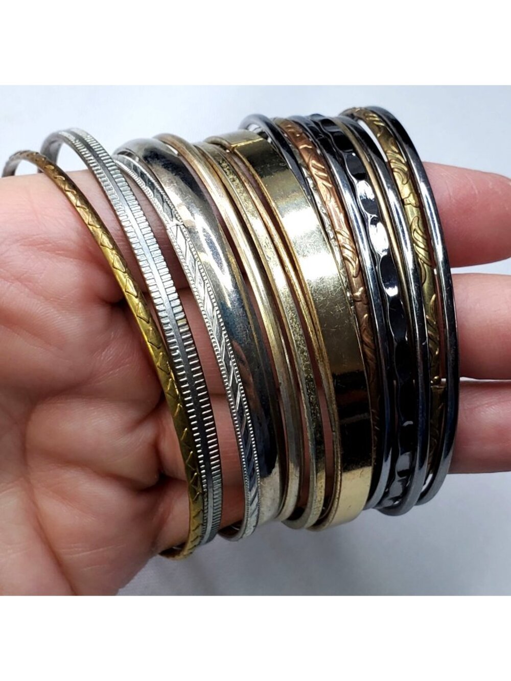VTG 18 Mixed Metal Bangle Bracelet Set Gold & Silver Tones Thin Textured Design